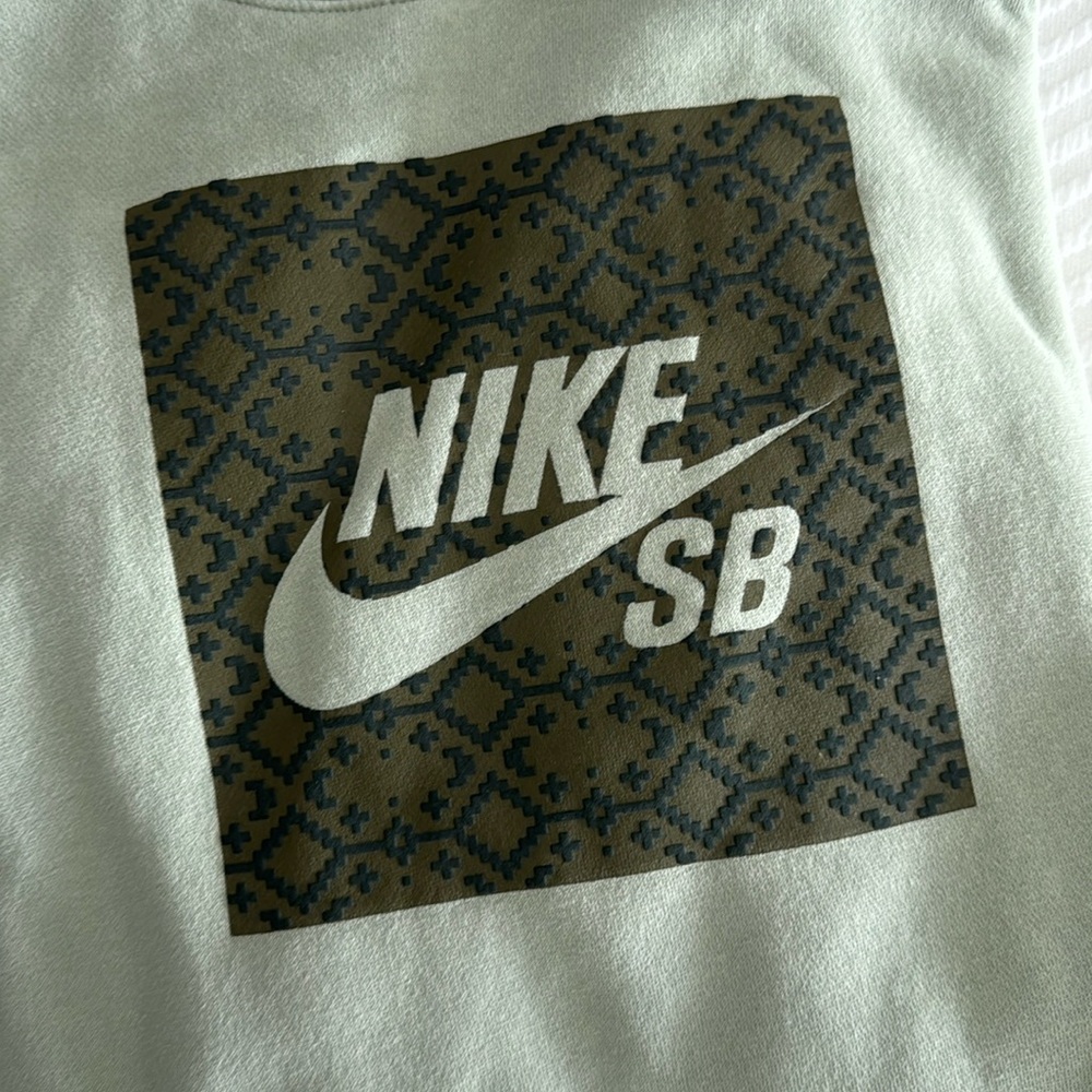 Light green Nikes mens sweatshirt hoodie size large